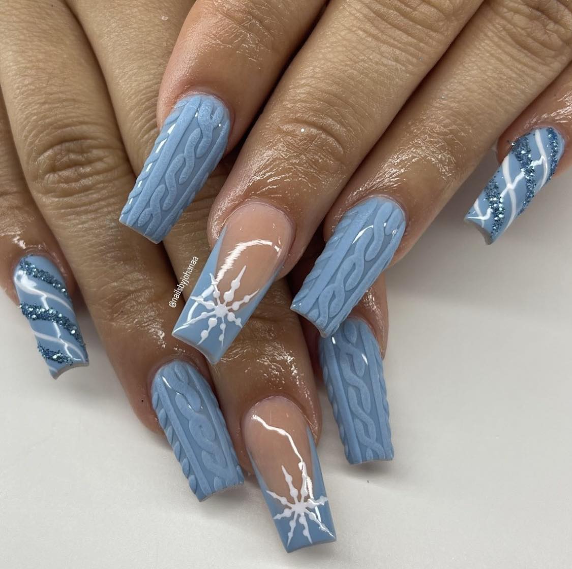 Ongles d'hiver Ballerina bleu clair