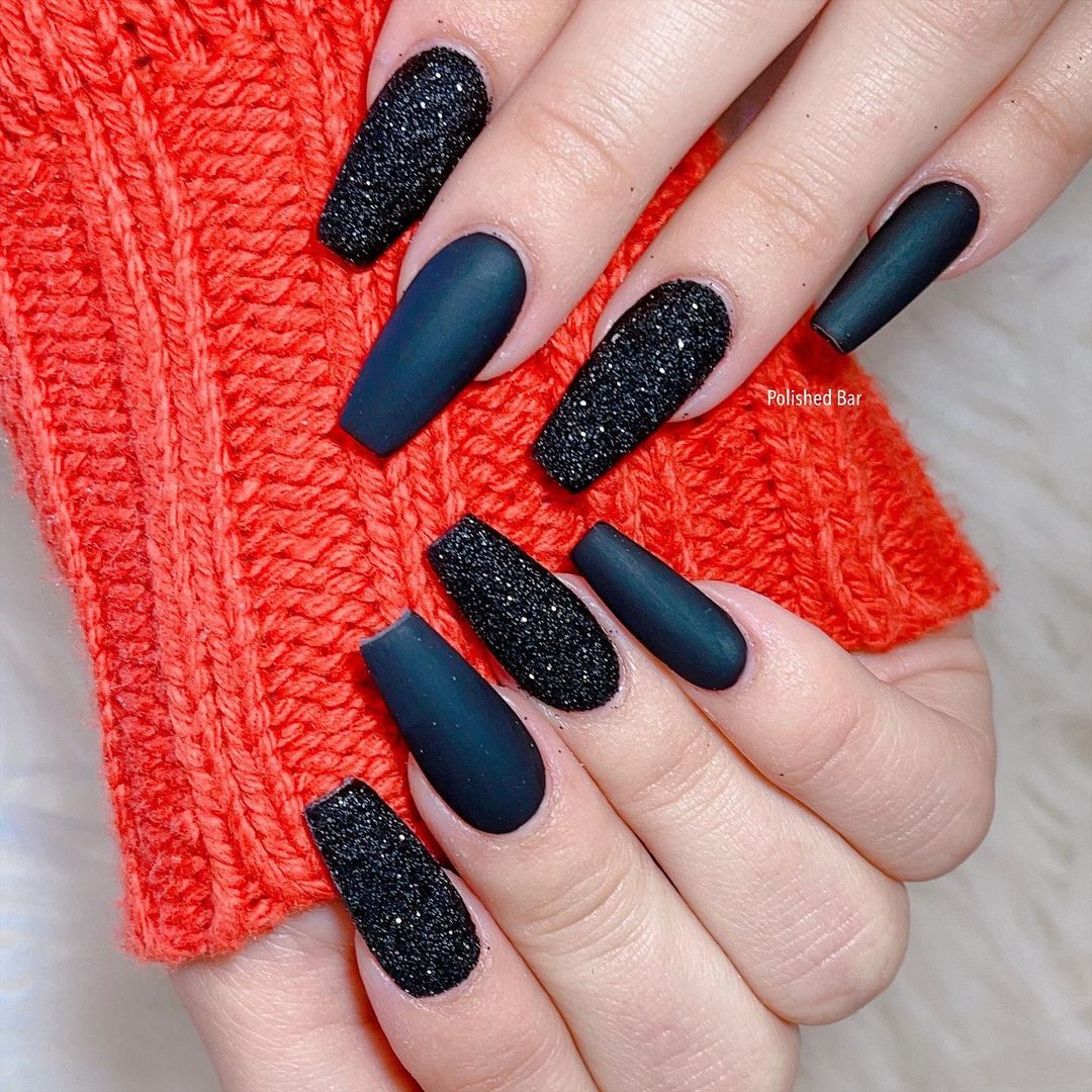 black acrylic coffin nails