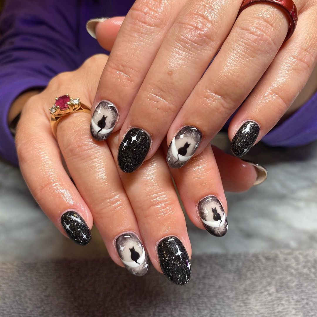 black cat witchy nails