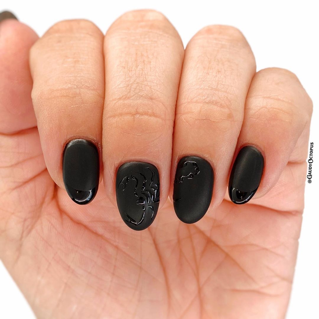 preto é o novo preto unhas de escorpião