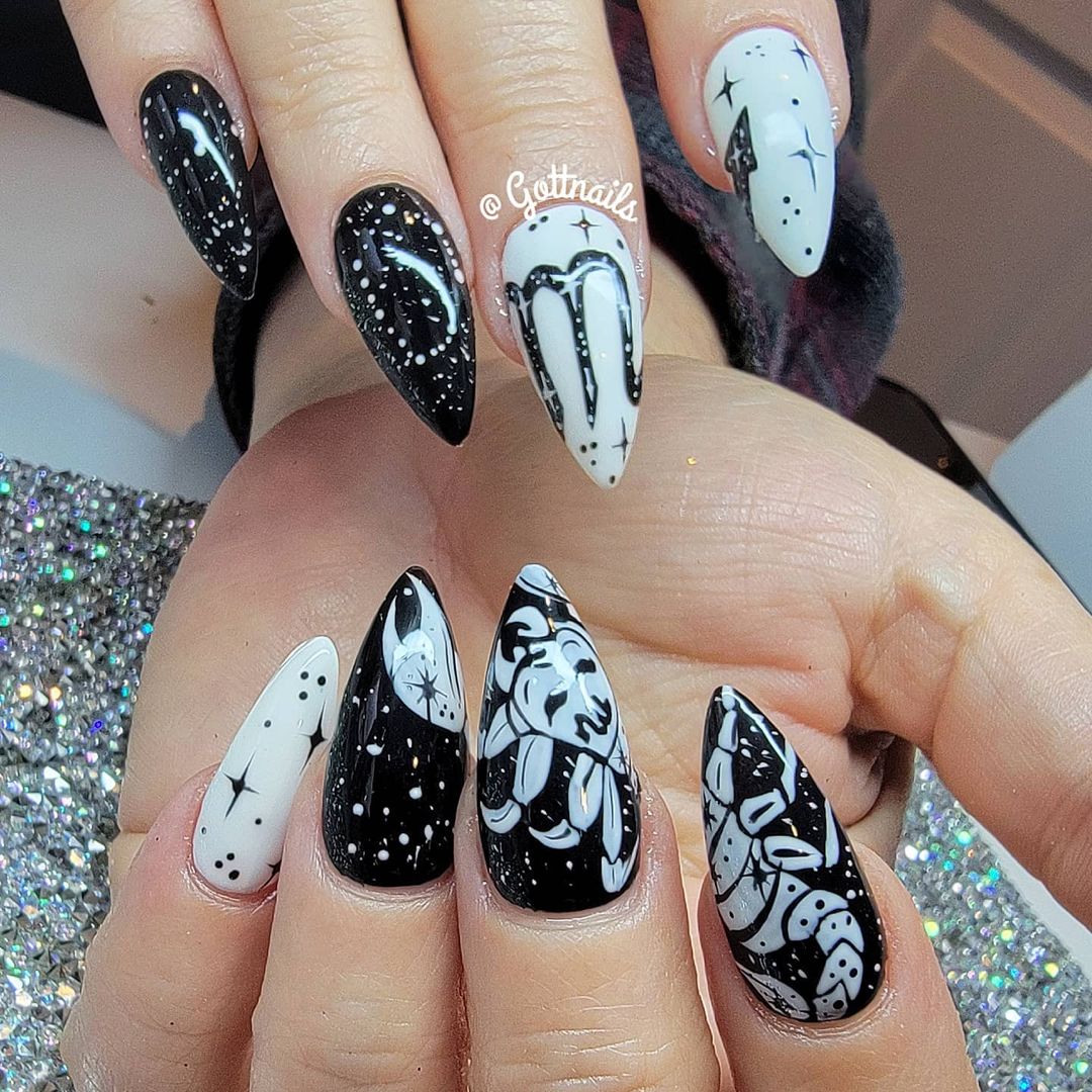 ongles scorpion noir et blanc