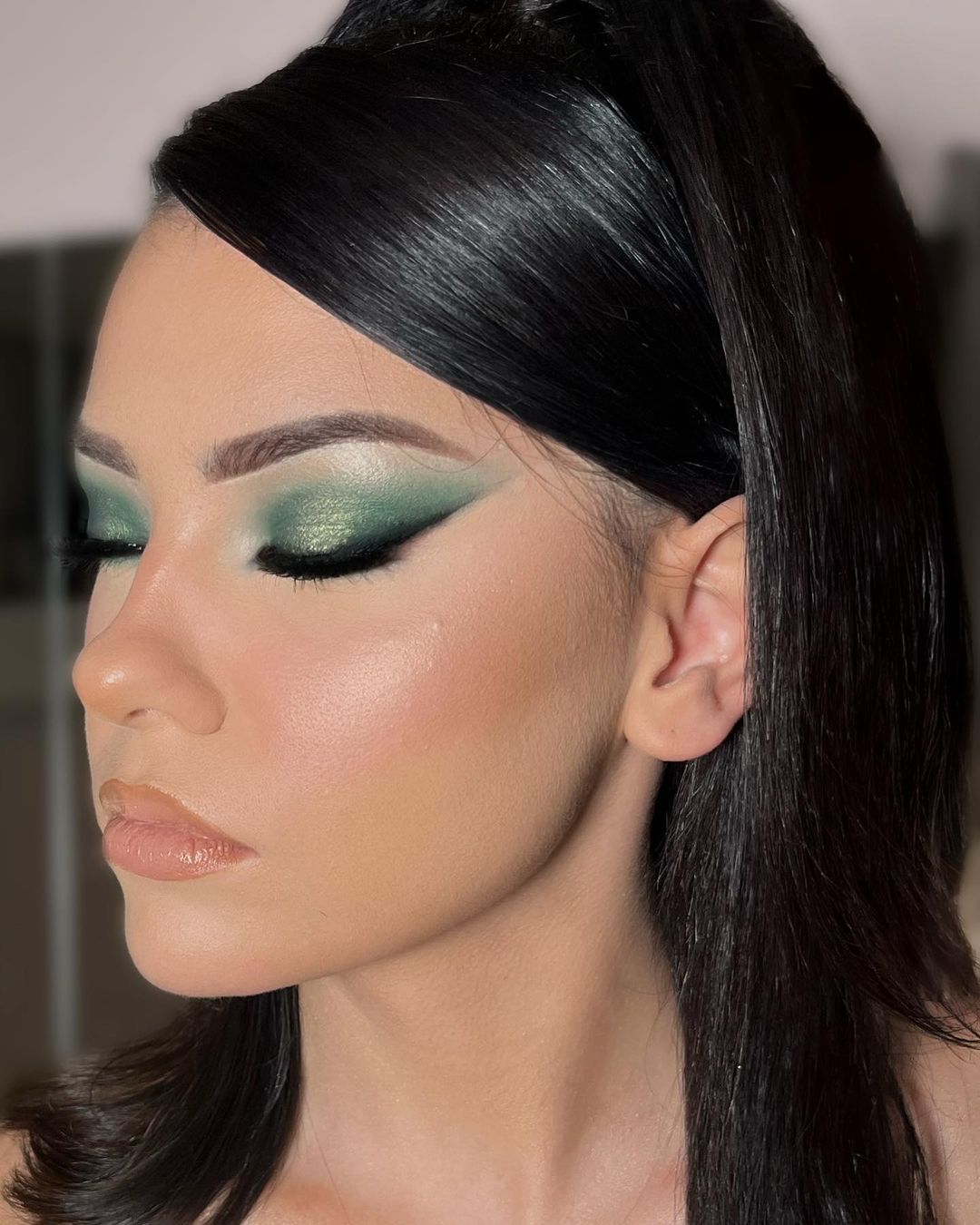 maquillaje de ojos ahumados verdes para novias