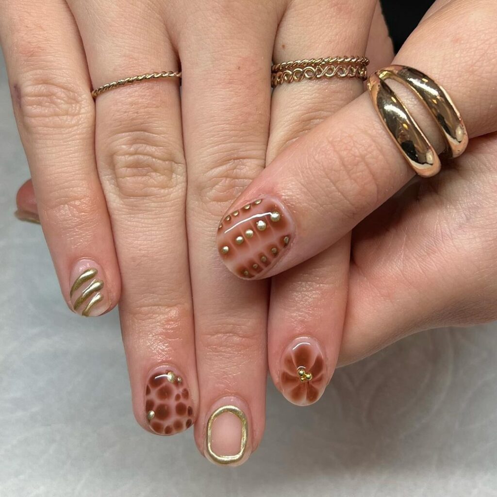 brown and gold short natural nails