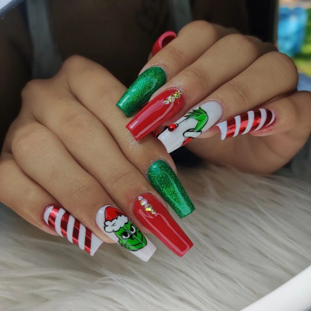 Les ongles du Grinch de Noël