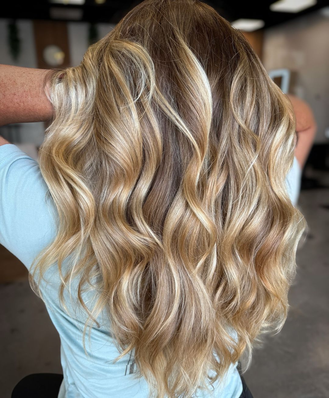 cheveux d'automne blonds dimensionnels