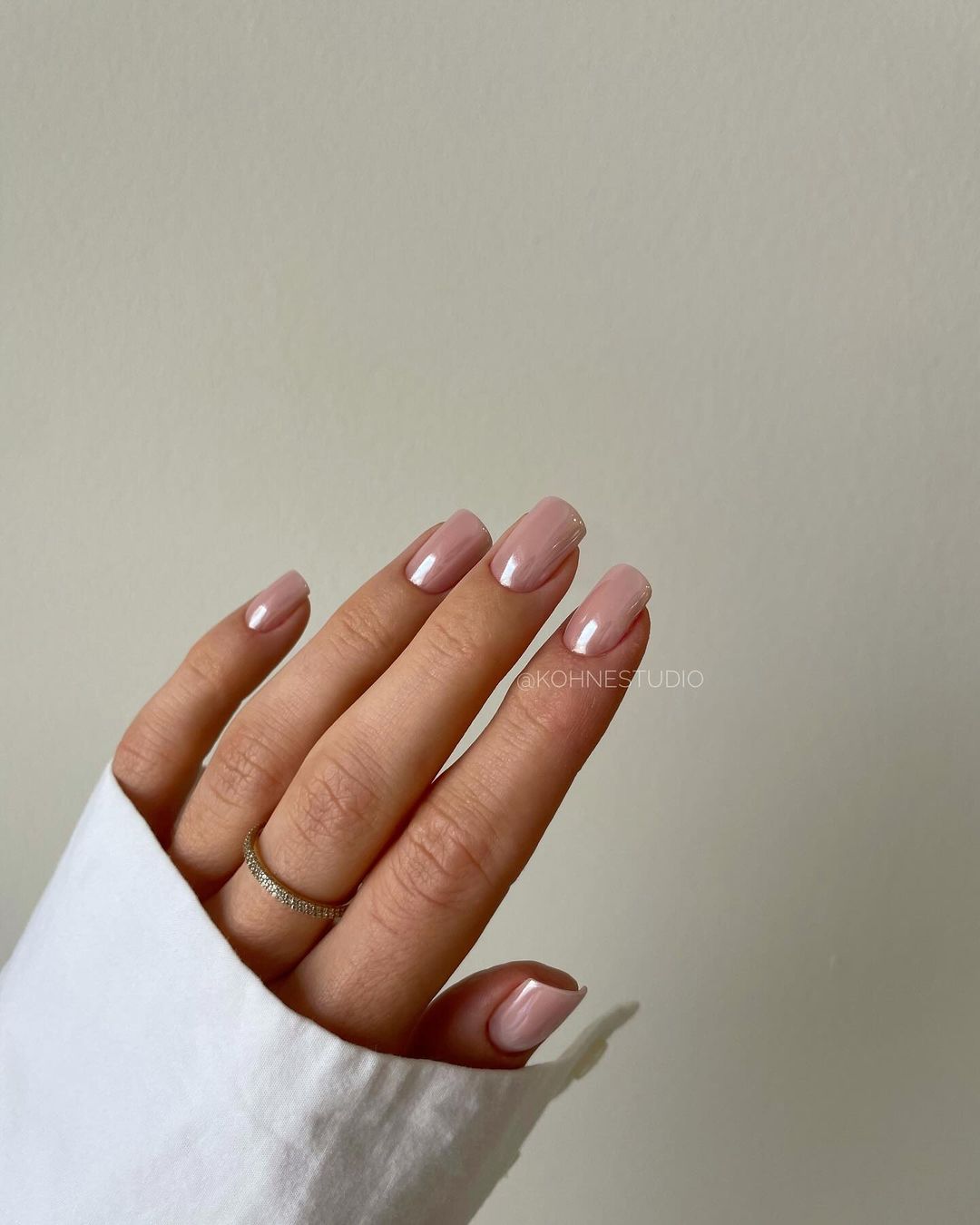 pele de vidro unhas minimalistas