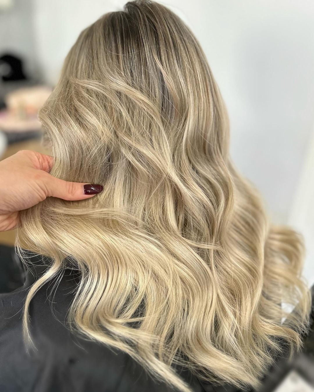 cheveux blonds beige doré