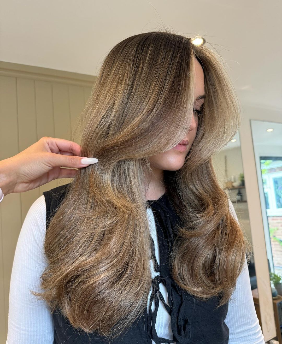 cabelo castanho dourado com balayage