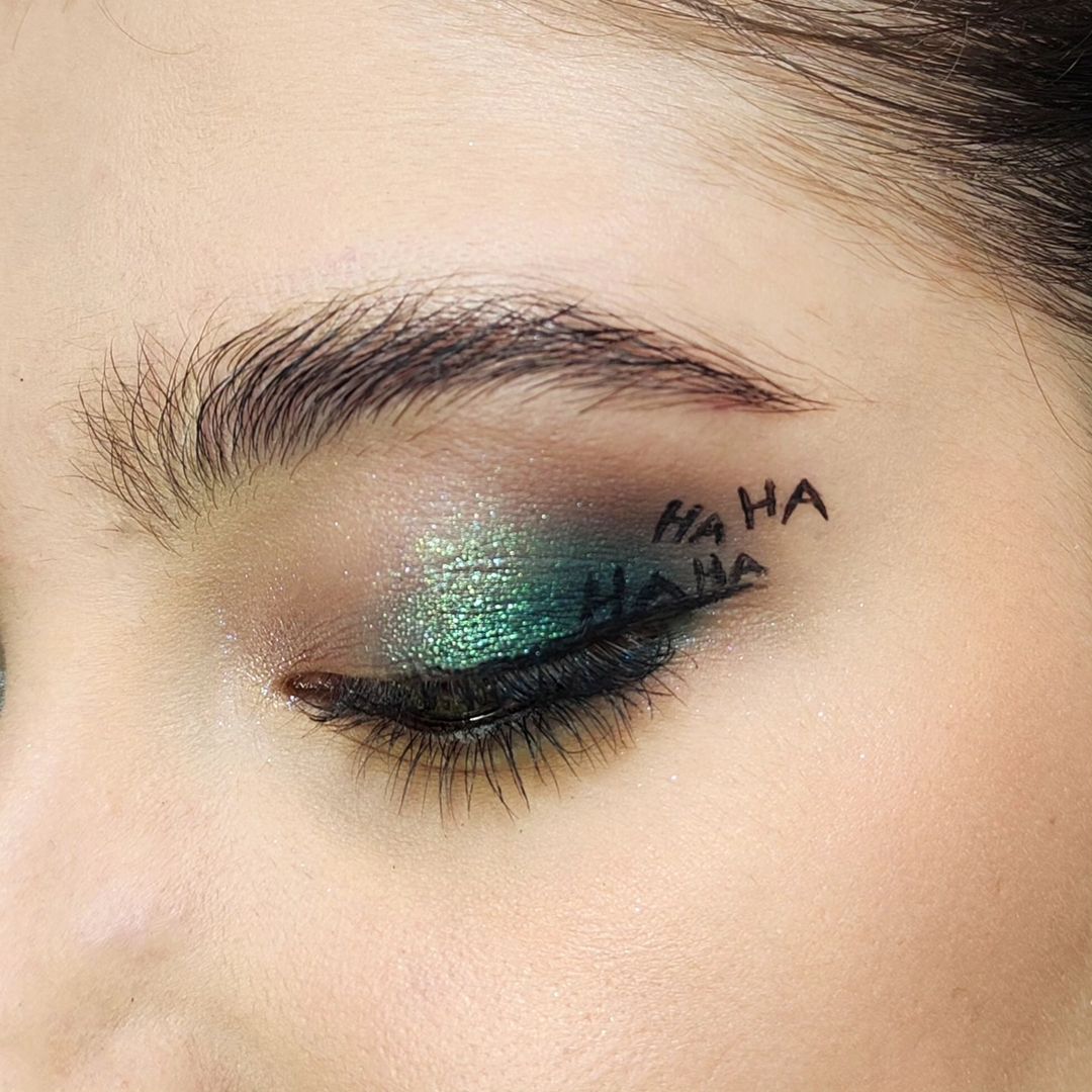 joker green smokey eye