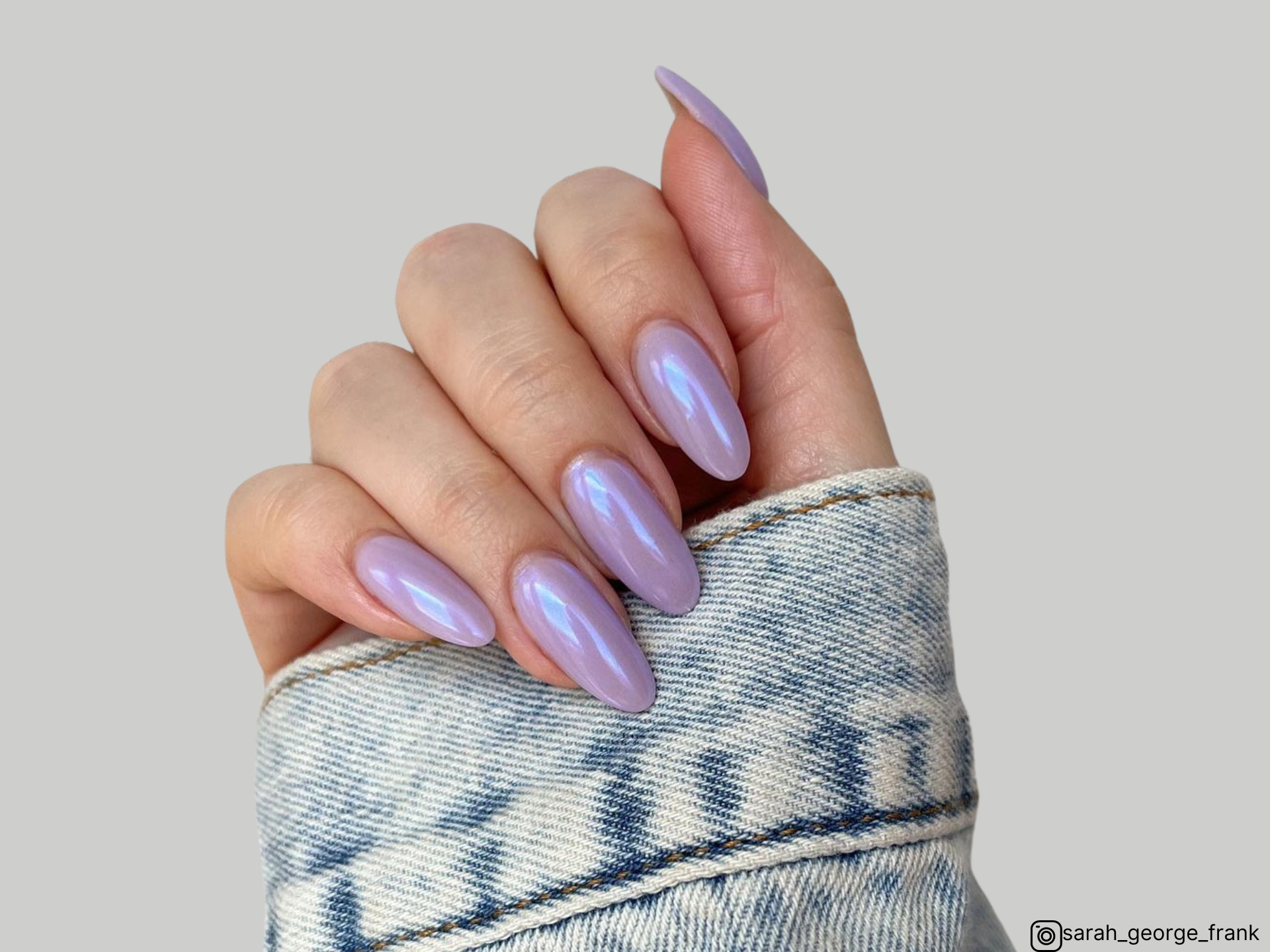 unhas cromadas lavanda