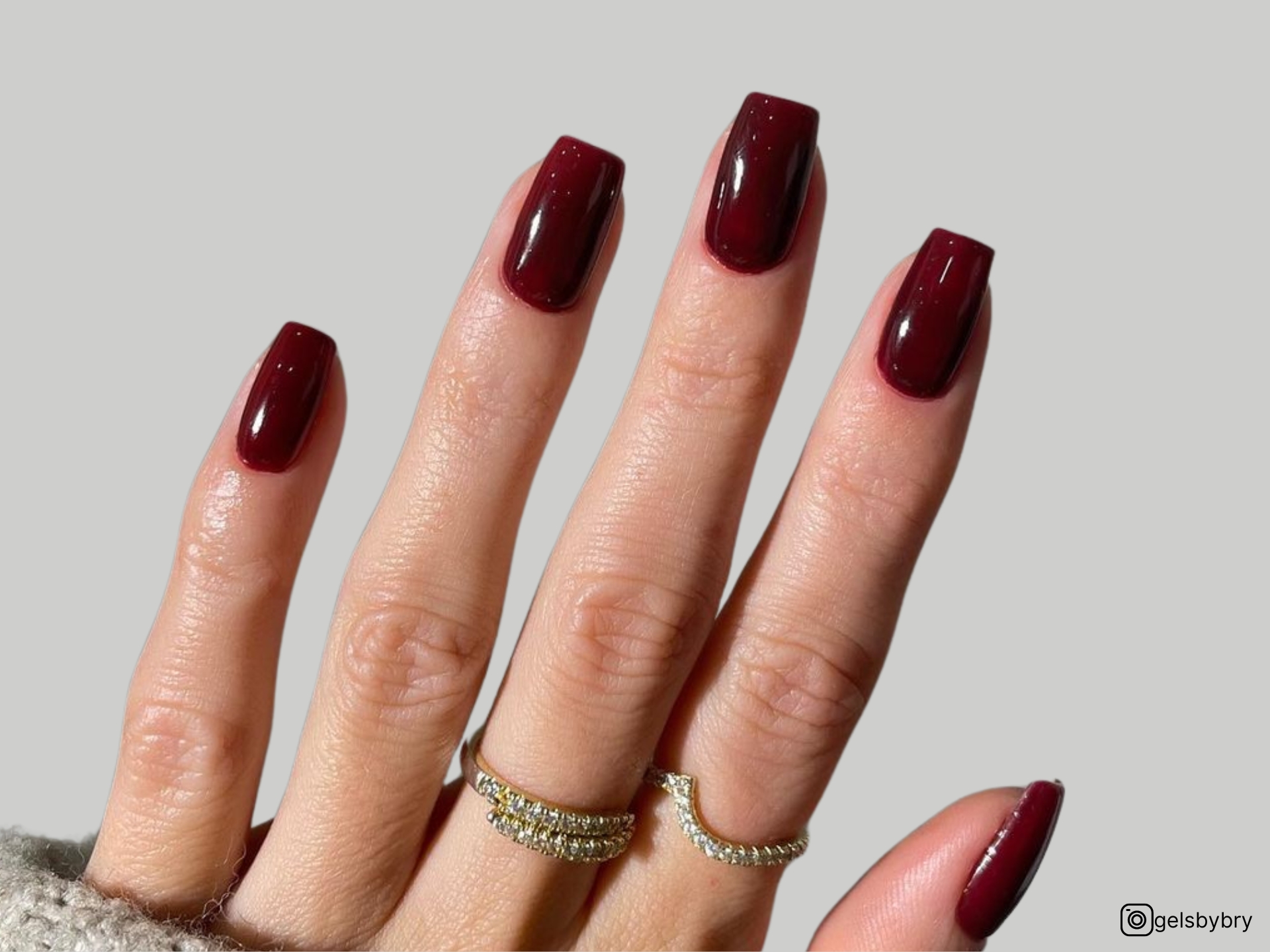 burgundy nails