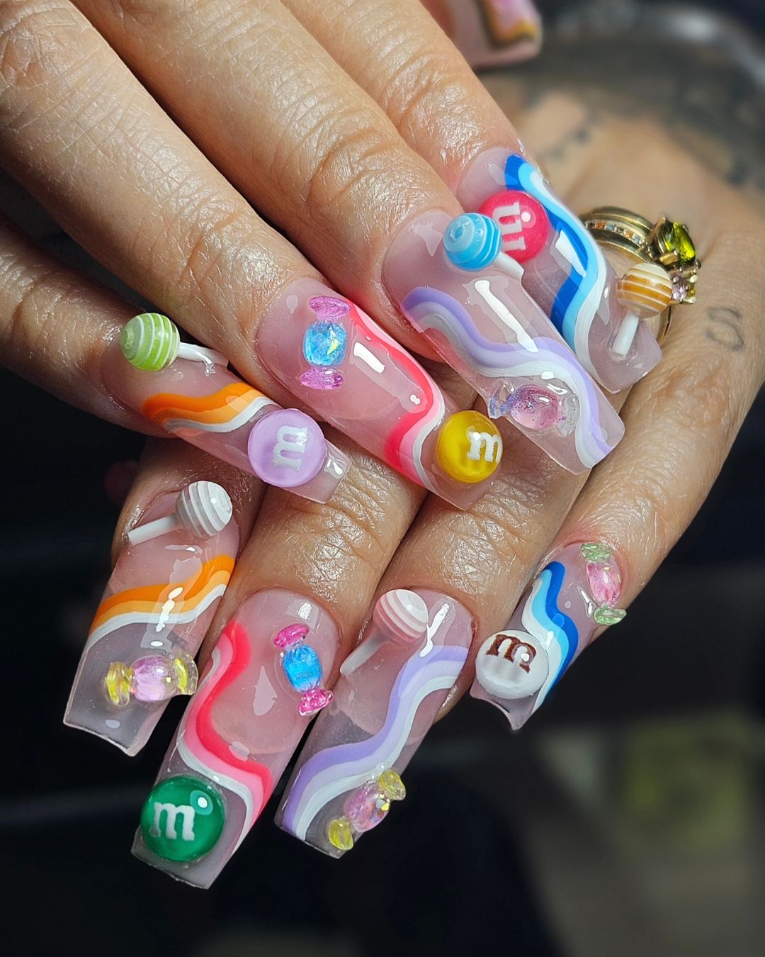 unhas de rebuçados m&m