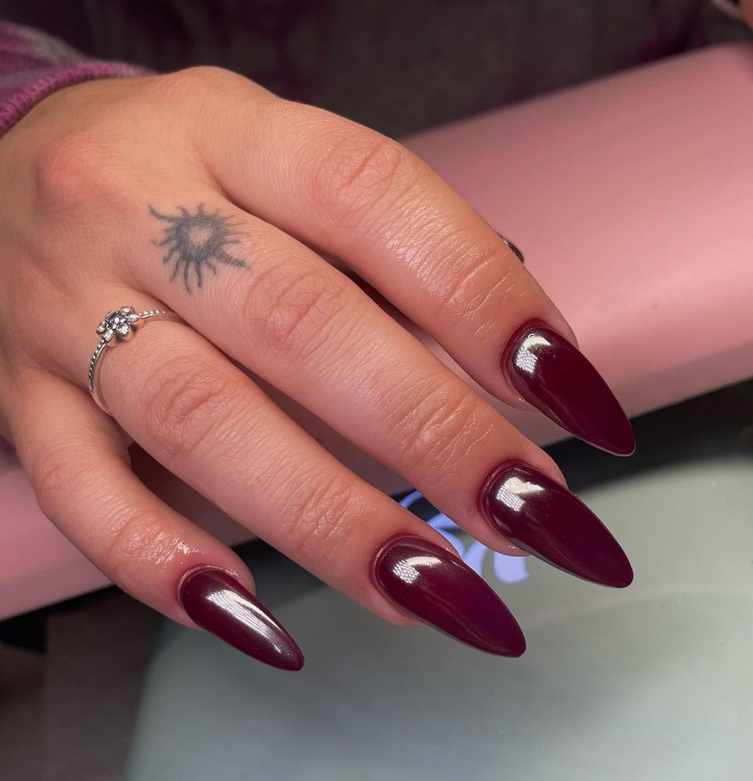 maroon chrome press-on nails