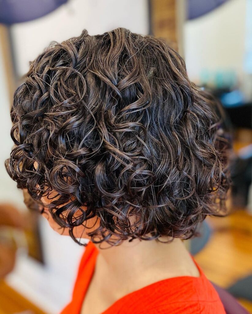 Chocolat fondant Cheveux bouclés