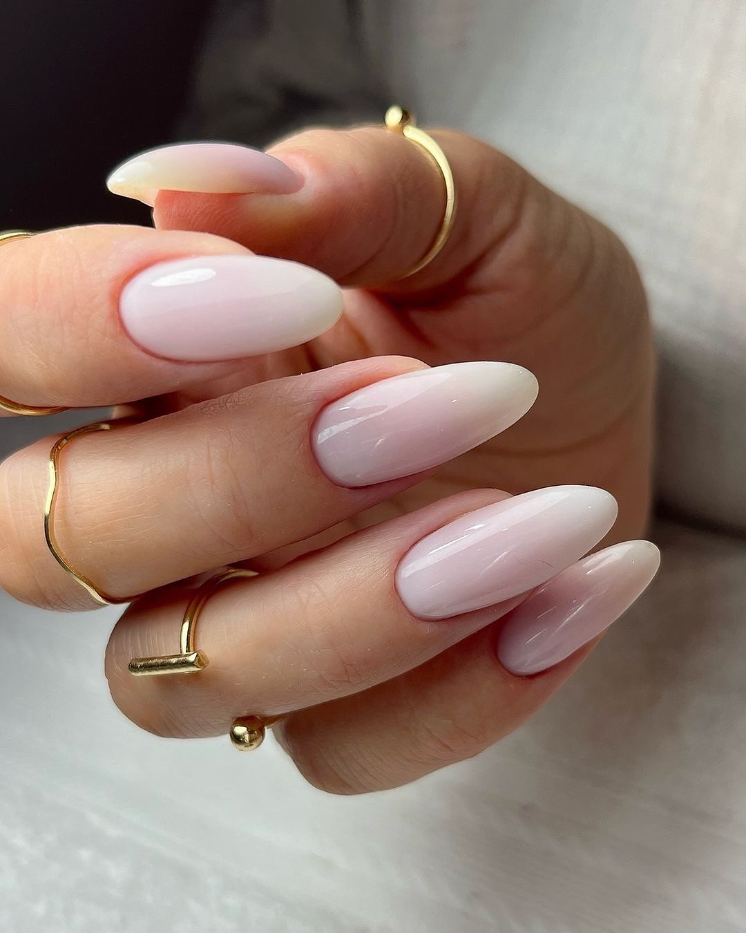 nude almond trendy gel nails