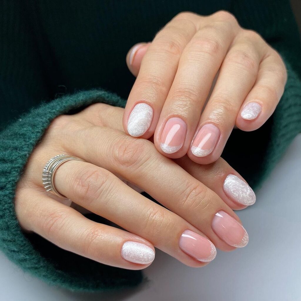 Vernis à ongles nude et perle