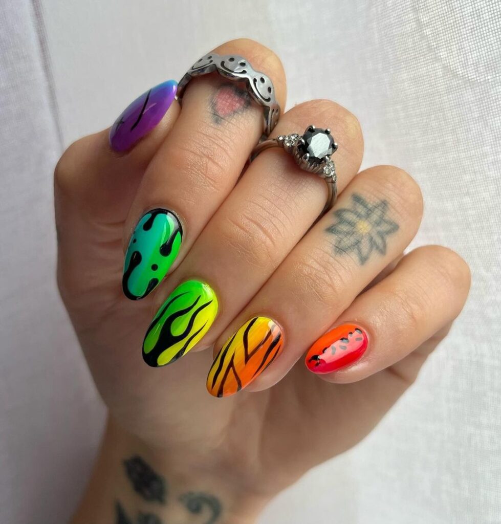 Ongles ombrés arc-en-ciel