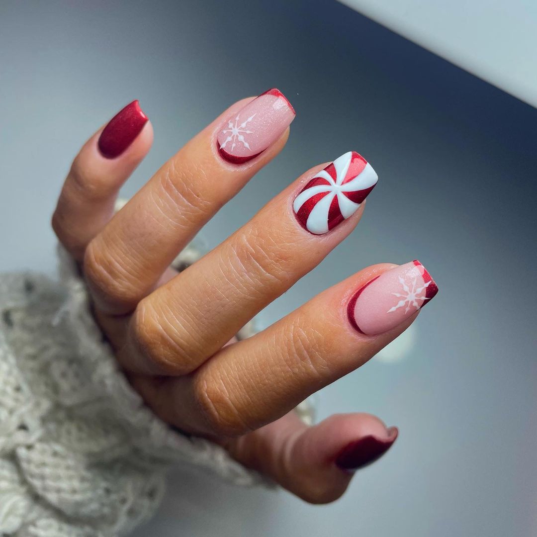 unhas de rebuçado vermelho e branco