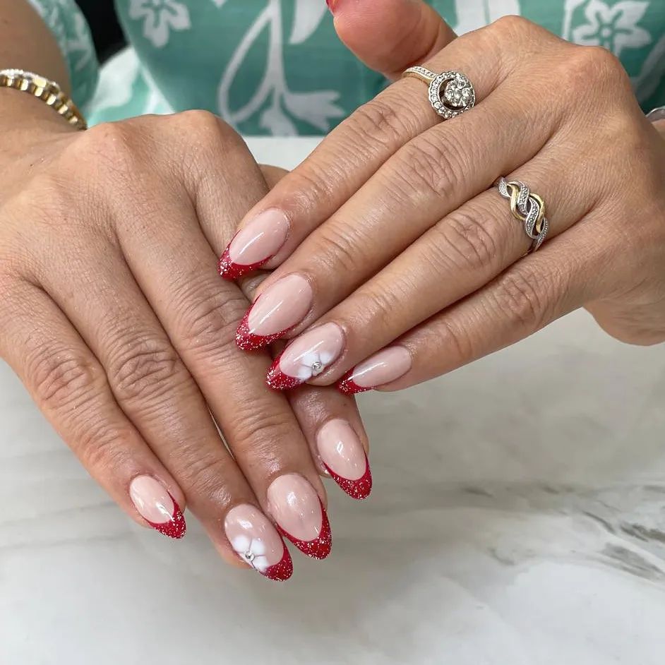 Uñas francesas rojas