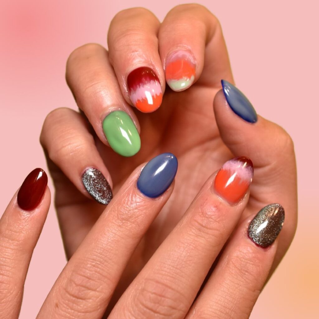 Unhas com degradé rico e diversificado