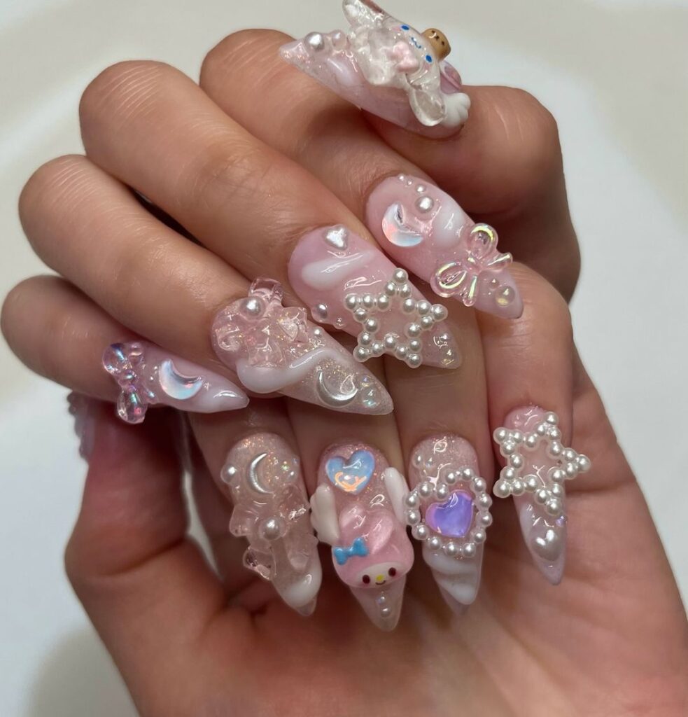 Unhas de anjo cor-de-rosa da Sanrio