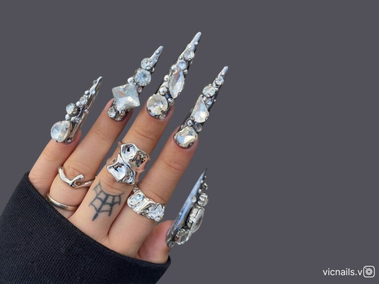 Unhas de prata