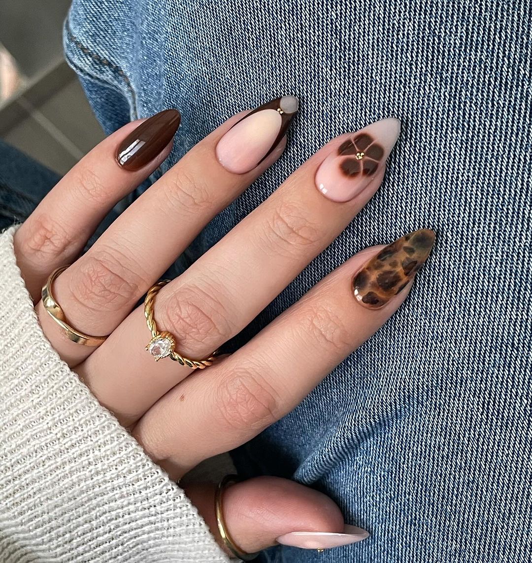 tortoise moment brown nails