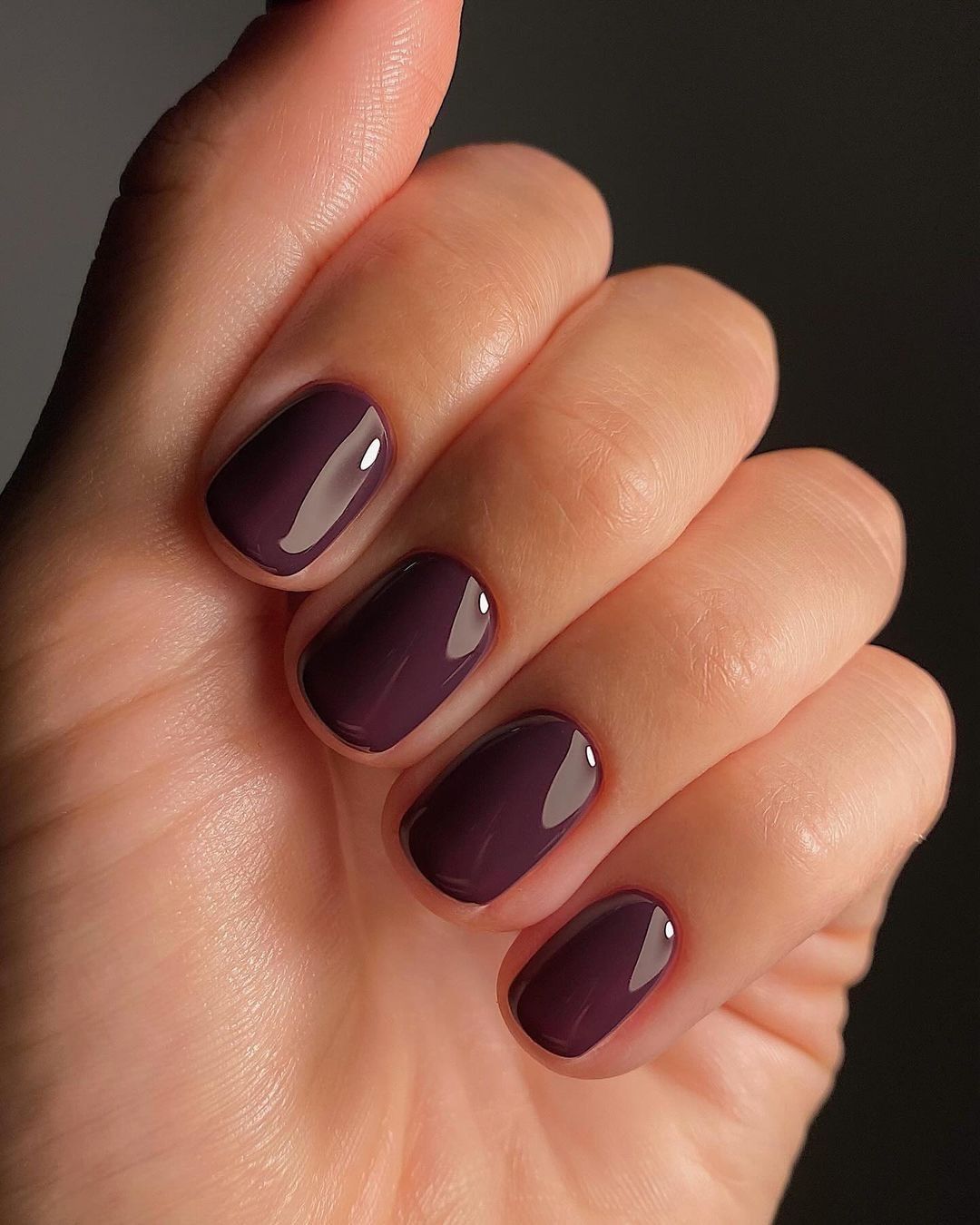 vignoble ongles minimalistes