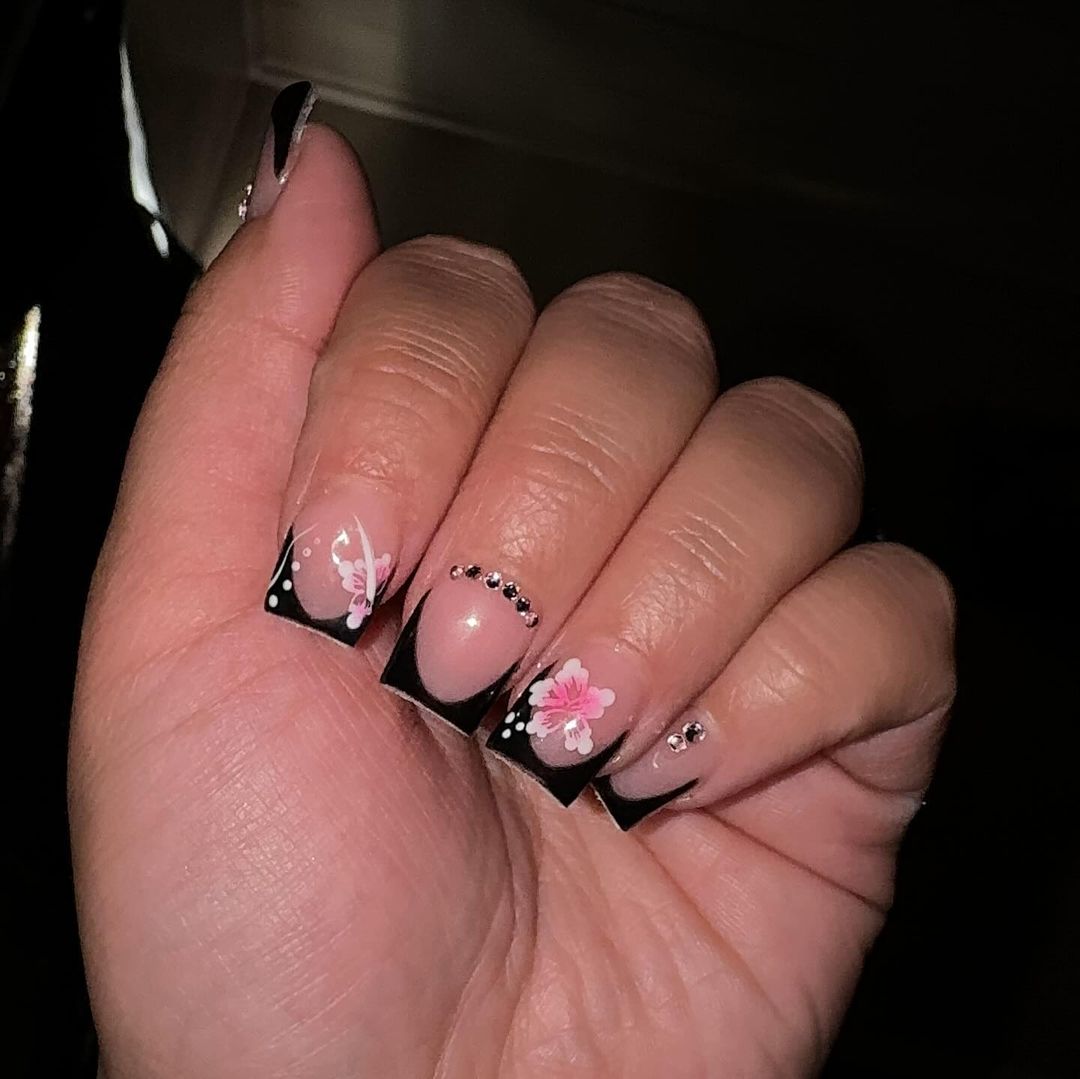 vintage black french tip nails