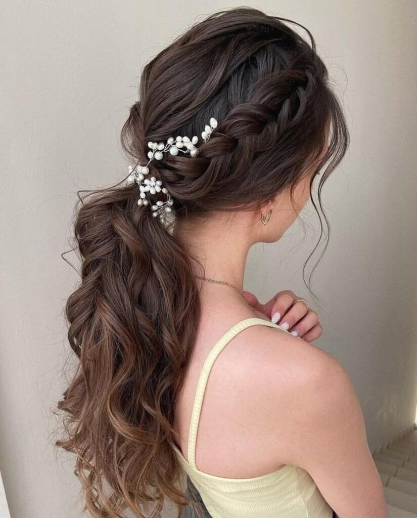 Relaxed Ponytail With Side Braid