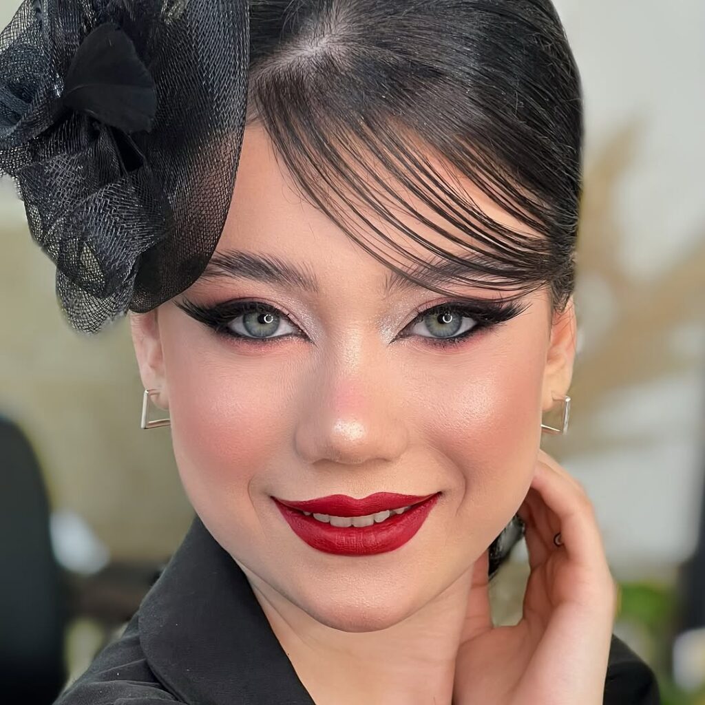 vintage red lips