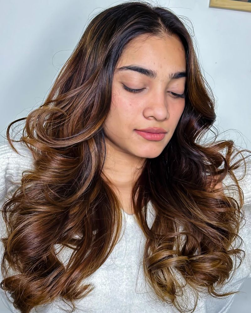 Balayage caramelo em cabelo castanho