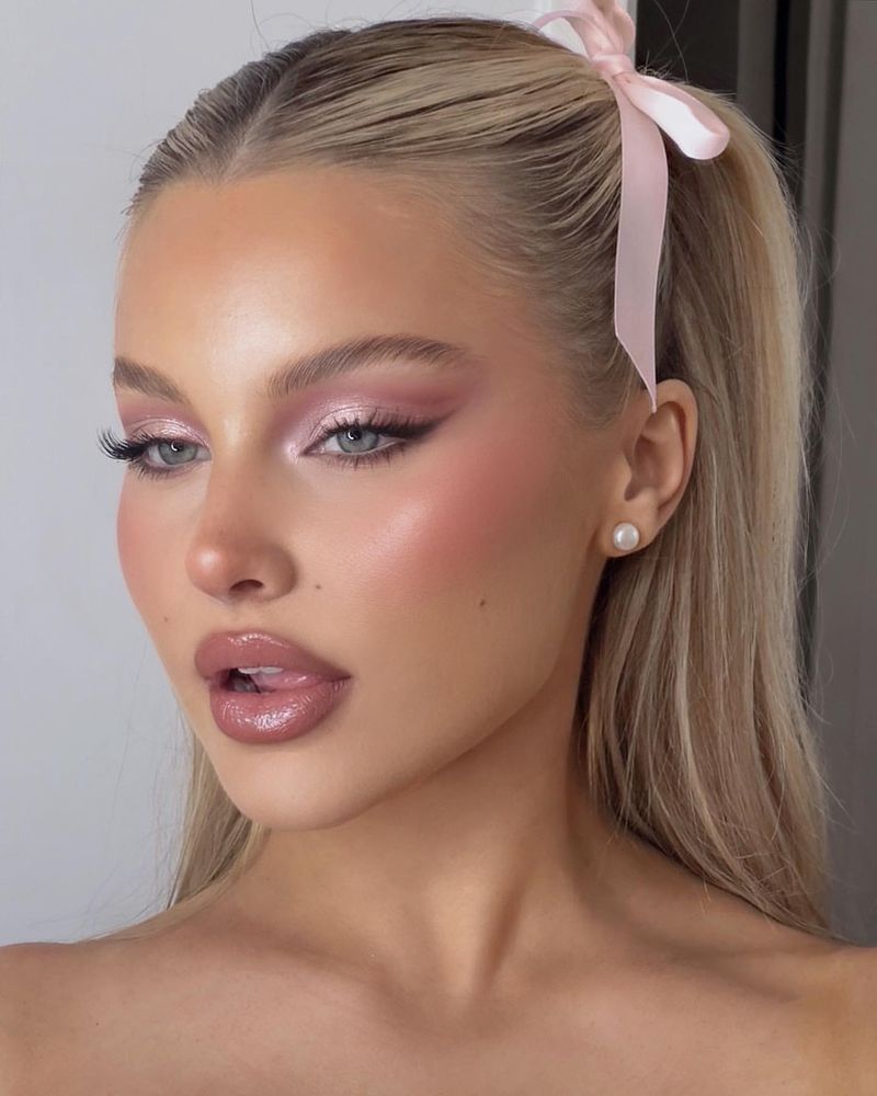 Chic Pink Lips