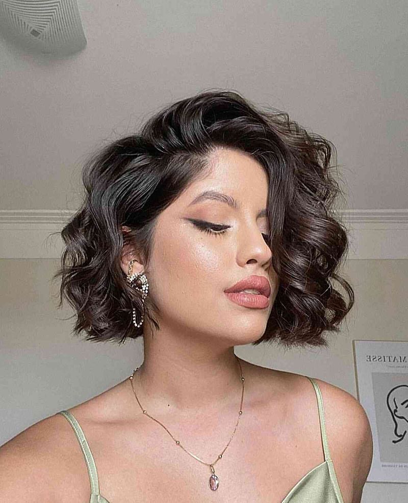 Elegantes ondas con raya al lado