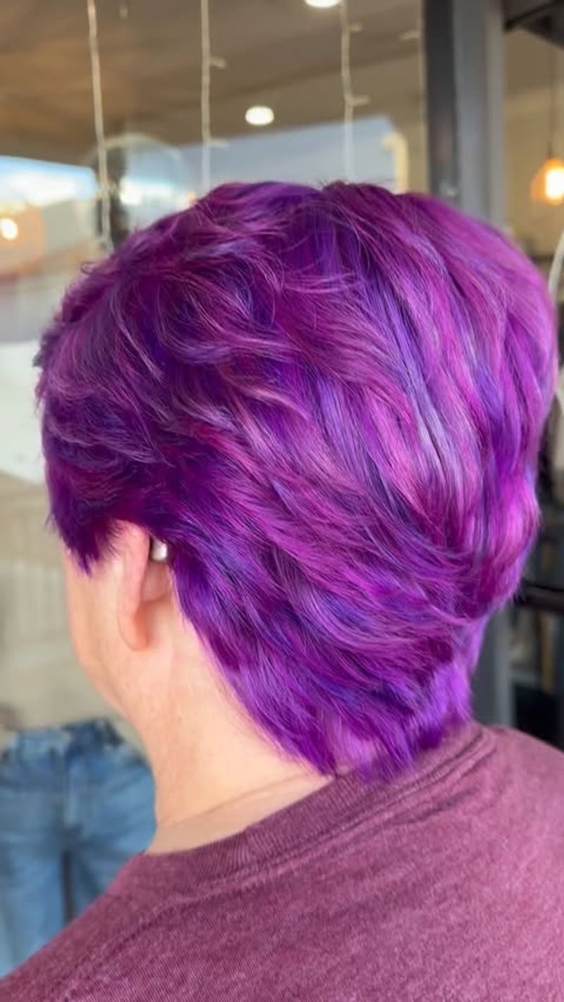 Pixie piumato con striature di colore