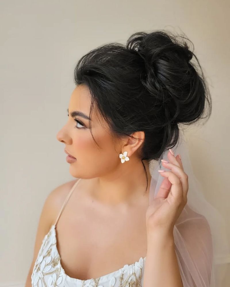 Glamorous Beehive Bun