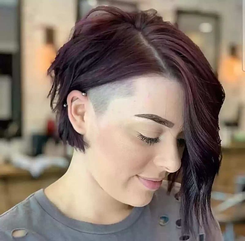 Bob stratificato con undercut