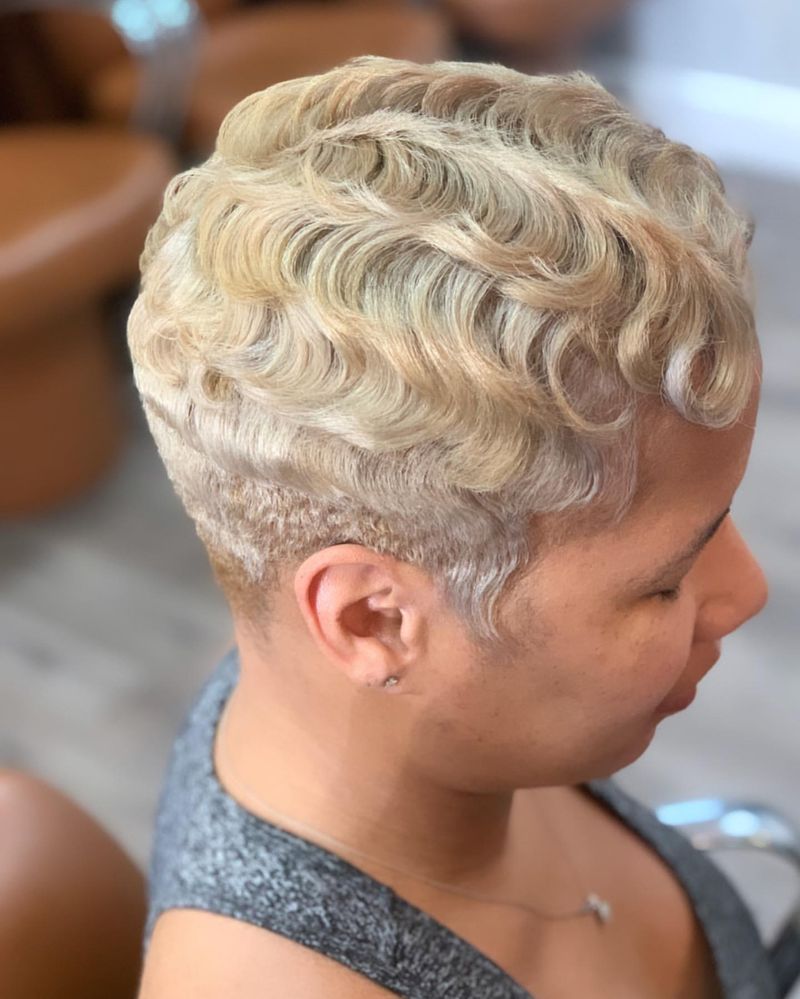 Pixie com ondas subtis