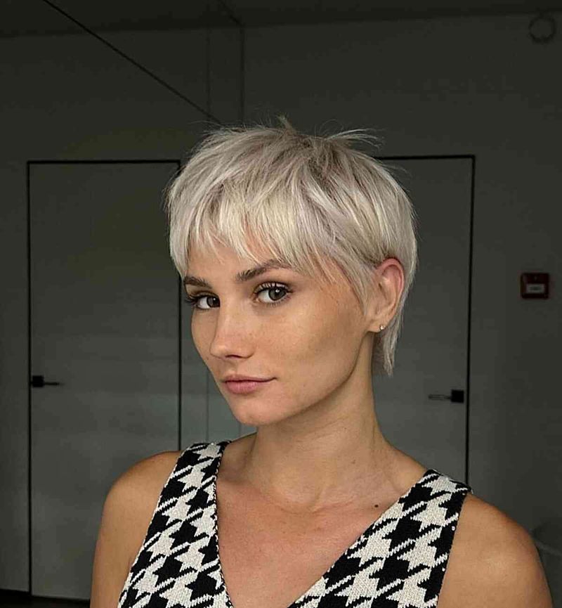 Pixie polido com franja