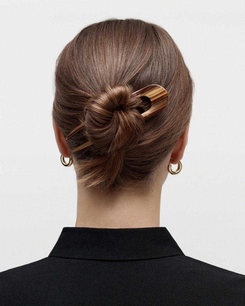 Sculpted Bun with Accessories