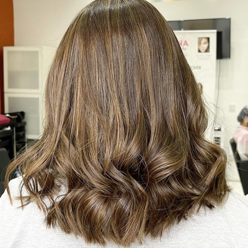 Shoulder-Length Waves