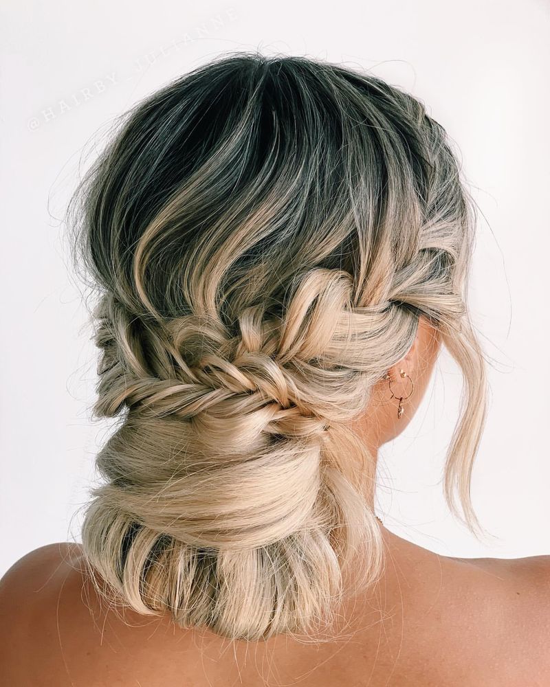 Chignon morbido con treccia