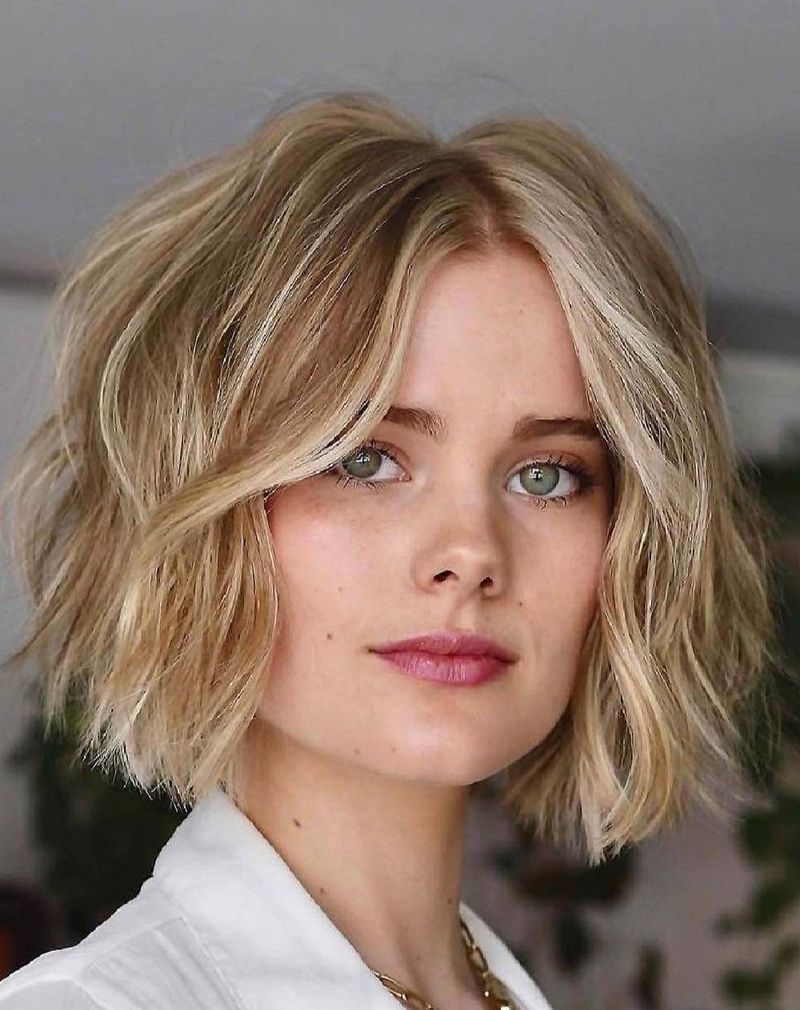 Chic Bob with Highlights