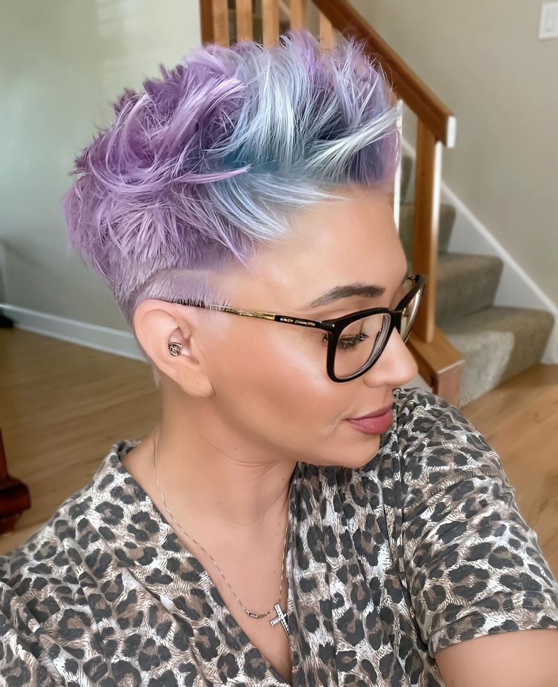 Pixie Undercut colorato