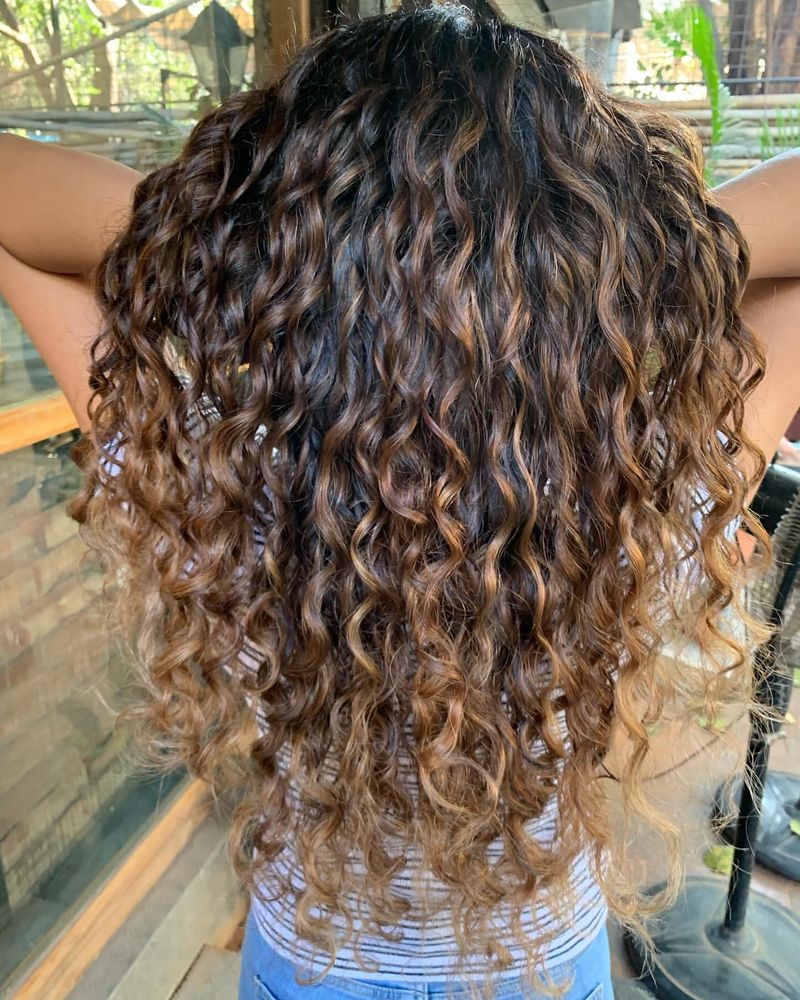 Curly V-Cut Locks