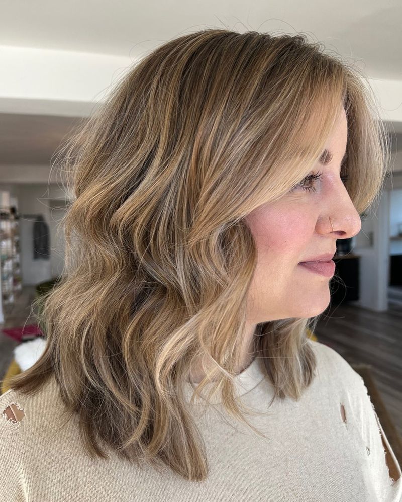 Layered Cut with Beachy Waves