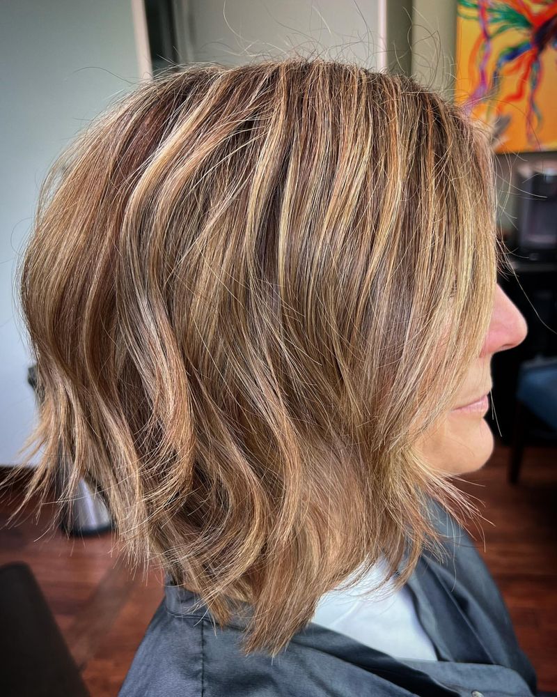 Loose Waves in Textured Bob