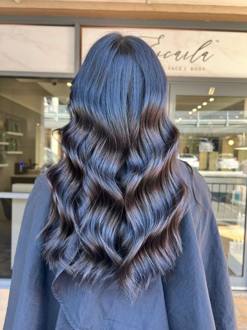 Loose Waves with a Frosted Effect