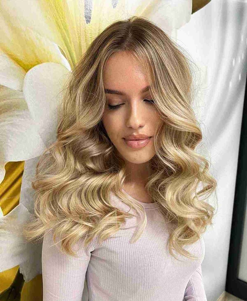 Loose Waves with a Vintage Flair