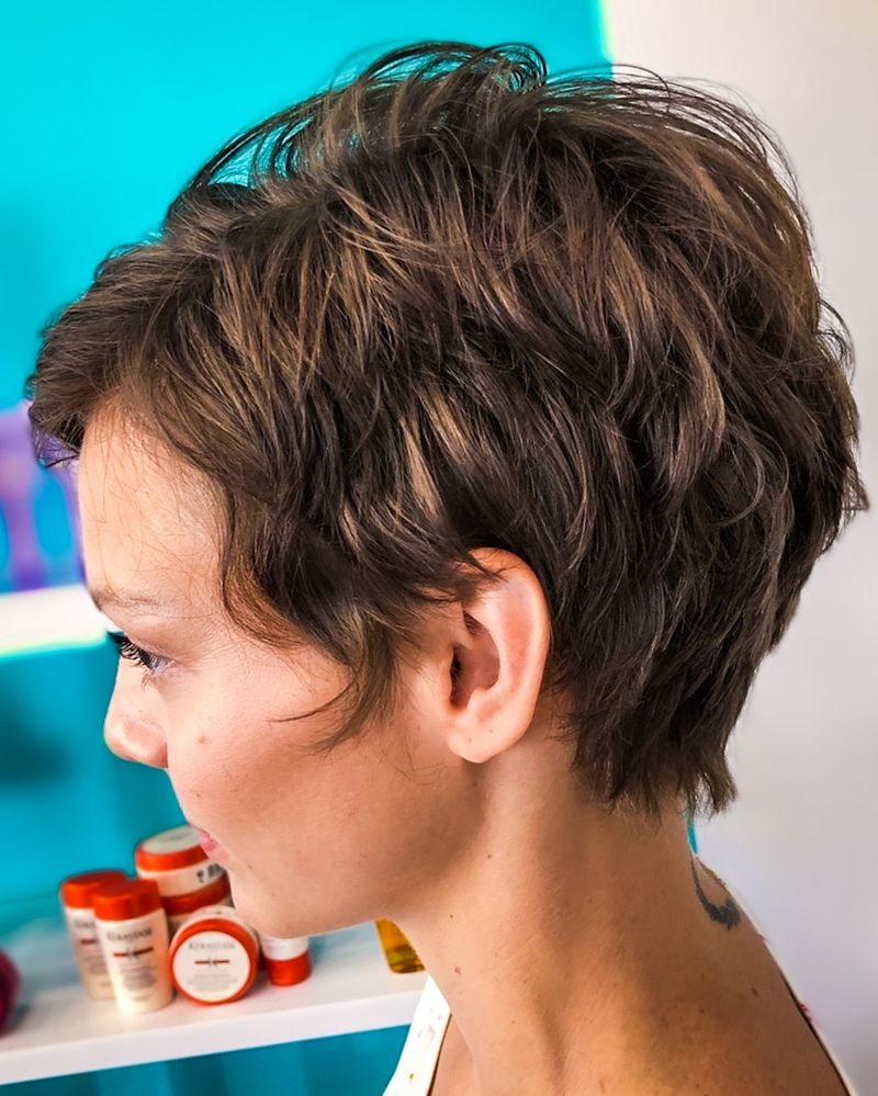 Pixie com Ondas de Praia Despenteadas